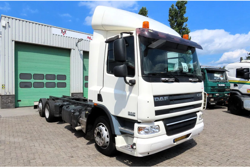 DAF CF 75.310 6x2 , DUTCH TRUCK, 4.20 wheelbasis - Грузовик-шасси: фото 2 DAF CF 75.310 6x2 , DUTCH TRUCK, 4.20 wheelbasis - Грузовик-шасси: фото 2