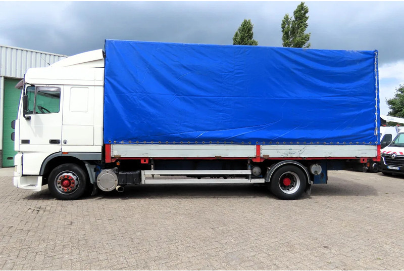 DAF XF 95.430 Manual diesel injection! Manual gearbox! - Тентованный грузовик: фото 3 DAF XF 95.430 Manual diesel injection! Manual gearbox! - Тентованный грузовик: фото 3