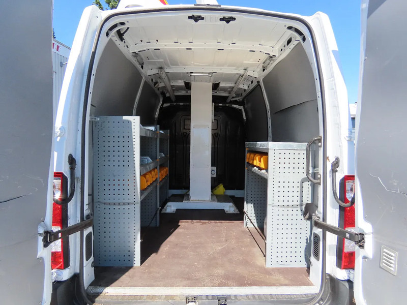 Лёгкий коммерческий автомобиль Renault Master 10,5 m, 3 seats, 3500 kg, euro6: фото 9 Лёгкий коммерческий автомобиль Renault Master 10,5 m, 3 seats, 3500 kg, euro6: фото 9