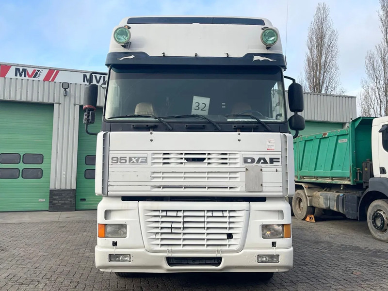 DAF XF 95.430 Manual , EUR4 - Тягач: фото 3 DAF XF 95.430 Manual , EUR4 - Тягач: фото 3