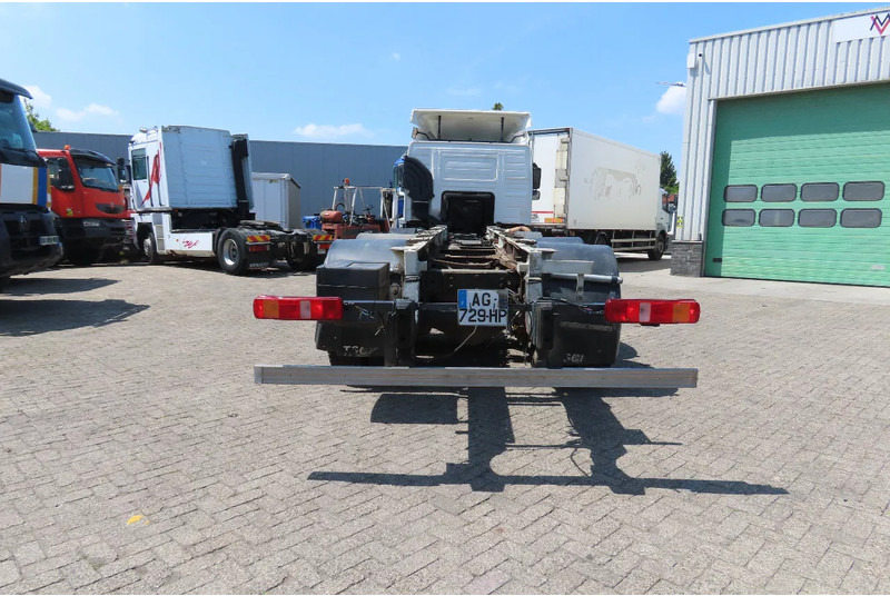 Volvo FM 380 8x4 FULL SPRING. 100% condition! - Грузовик-шасси: фото 5 Volvo FM 380 8x4 FULL SPRING. 100% condition! - Грузовик-шасси: фото 5