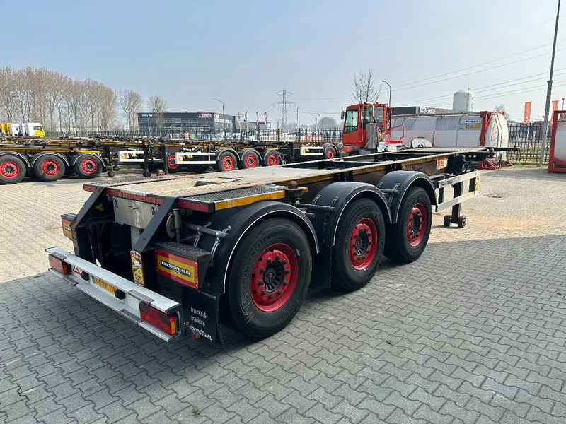 Burg 20FT ADR (EX/II, EX/III, FL, AT) Chassis, Leergewicht : 3.690kg, SAF INTRADISC, 2x Liftachse, NL-Chassis - Полуприцеп-контейнеровоз/ Сменный кузов: фото 3 Burg 20FT ADR (EX/II, EX/III, FL, AT) Chassis, Leergewicht : 3.690kg, SAF INTRADISC, 2x Liftachse, NL-Chassis - Полуприцеп-контейнеровоз/ Сменный кузов: фото 3