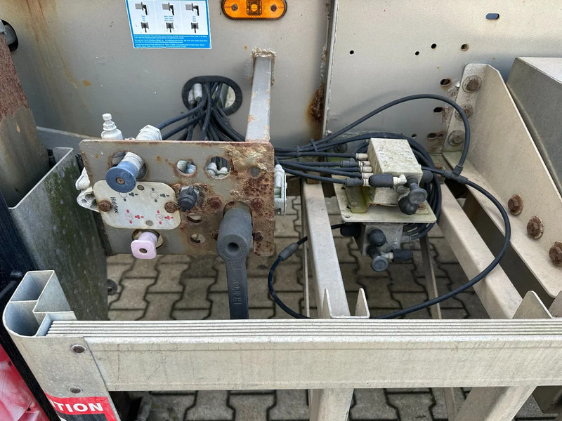 Полуприцеп-контейнеровоз/ Сменный кузов TURBO'S HOET 20FT/30FT, ADR (FL, AT, OX), empty weight: 3.720kg, liftaxle, SAF disc: фото 11