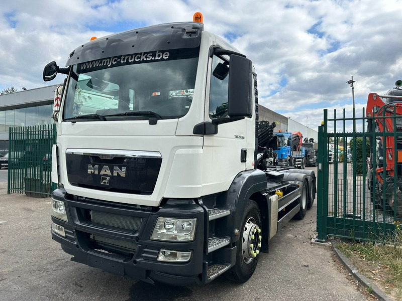 MAN TGS 28.360 6x2 HOOKLIFT 21T HIAB MULTILIFT XR21-S51 - LIFT AXLE - BE TRUCK - Крюковой мультилифт: фото 2 MAN TGS 28.360 6x2 HOOKLIFT 21T HIAB MULTILIFT XR21-S51 - LIFT AXLE - BE TRUCK - Крюковой мультилифт: фото 2
