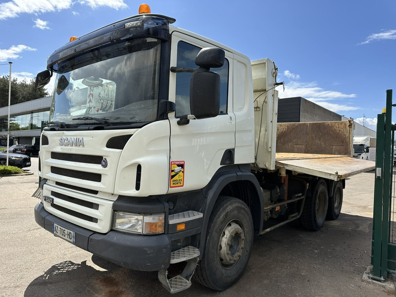Scania P340 6x4 TIPPER / KIPPER - BORDMATIC - MANUAL - BIG AXLES / AP ACHSEN - SPRING / BLATT - *355.000km* - EURO 4 - Самосвал: фото 3 Scania P340 6x4 TIPPER / KIPPER - BORDMATIC - MANUAL - BIG AXLES / AP ACHSEN - SPRING / BLATT - *355.000km* - EURO 4 - Самосвал: фото 3