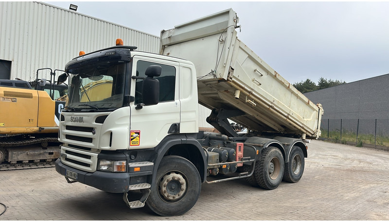 Scania P340 6x4 TIPPER / KIPPER - BORDMATIC - MANUAL - BIG AXLES / AP ACHSEN - SPRING / BLATT - *355.000km* - EURO 4 - Самосвал: фото 2 Scania P340 6x4 TIPPER / KIPPER - BORDMATIC - MANUAL - BIG AXLES / AP ACHSEN - SPRING / BLATT - *355.000km* - EURO 4 - Самосвал: фото 2
