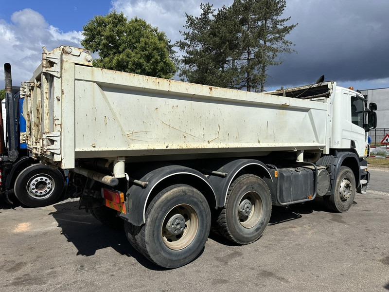 Scania P340 6x4 TIPPER / KIPPER - BORDMATIC - MANUAL - BIG AXLES / AP ACHSEN - SPRING / BLATT - *355.000km* - EURO 4 - Самосвал: фото 4 Scania P340 6x4 TIPPER / KIPPER - BORDMATIC - MANUAL - BIG AXLES / AP ACHSEN - SPRING / BLATT - *355.000km* - EURO 4 - Самосвал: фото 4