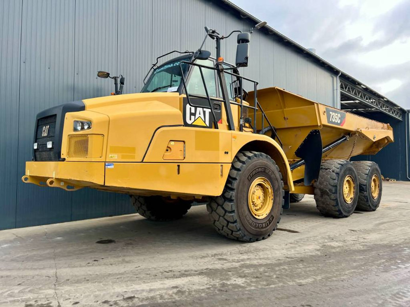 Cat 735C - Сочленённый самосвал: фото 1 Cat 735C - Сочленённый самосвал: фото 1