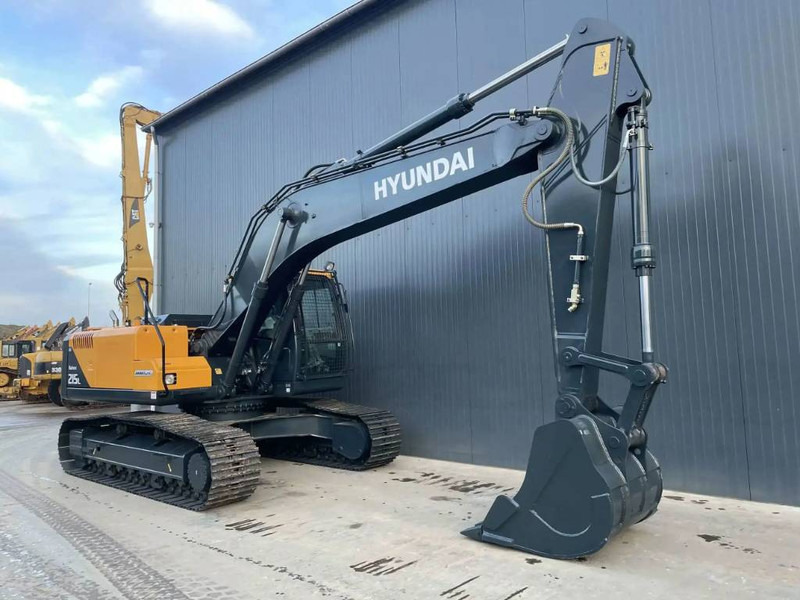 Hyundai R215L - Гусеничный экскаватор: фото 3 Hyundai R215L - Гусеничный экскаватор: фото 3