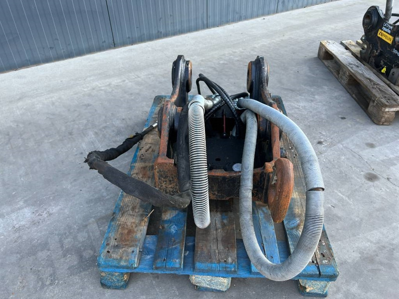 OilQuick OQ65 - M314F / M316F / M318F - Сцепное устройство для Строительной техники: фото 2 OilQuick OQ65 - M314F / M316F / M318F - Сцепное устройство для Строительной техники: фото 2