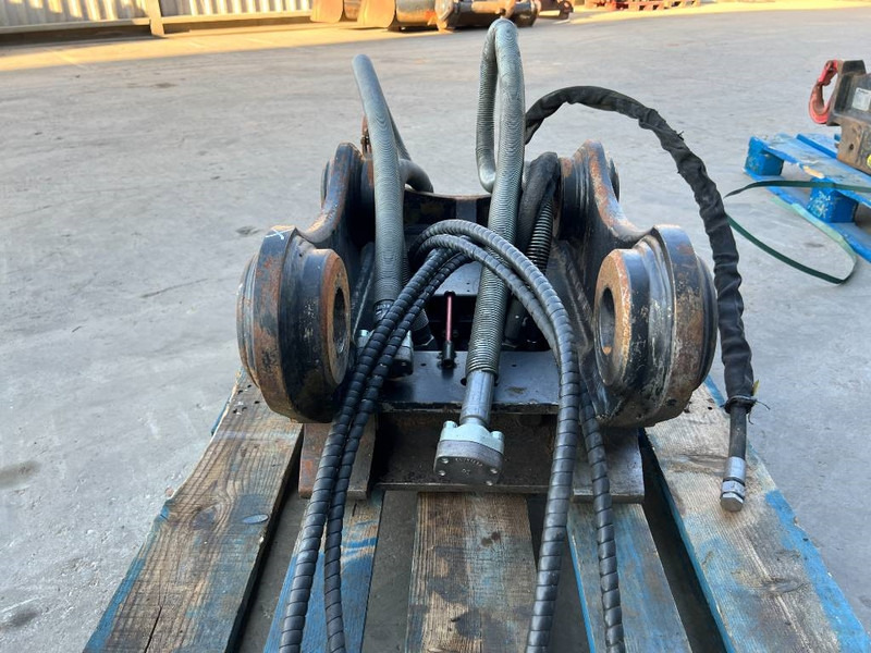 OilQuick OQ65 - M314F / M316F / M318F - Сцепное устройство для Строительной техники: фото 5 OilQuick OQ65 - M314F / M316F / M318F - Сцепное устройство для Строительной техники: фото 5