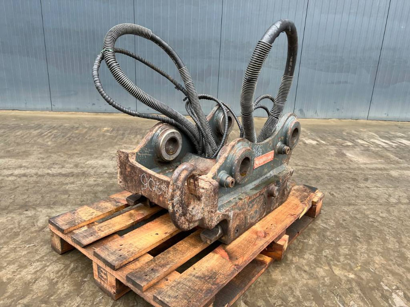 OilQuick OQ70/55 - 323D - Сцепное устройство для Строительной техники: фото 1 OilQuick OQ70/55 - 323D - Сцепное устройство для Строительной техники: фото 1