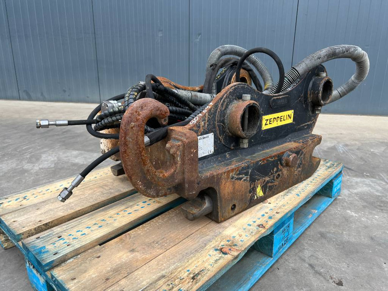 OilQuick OQ70/55 - 323F - Сцепное устройство для Строительной техники: фото 1 OilQuick OQ70/55 - 323F - Сцепное устройство для Строительной техники: фото 1