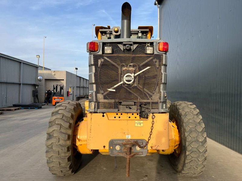 Volvo G930B - Грейдер: фото 4 Volvo G930B - Грейдер: фото 4