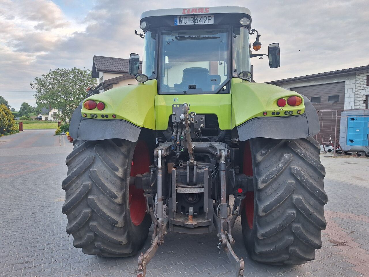 CLAAS AXION 810 - Трактор: фото 4 CLAAS AXION 810 - Трактор: фото 4