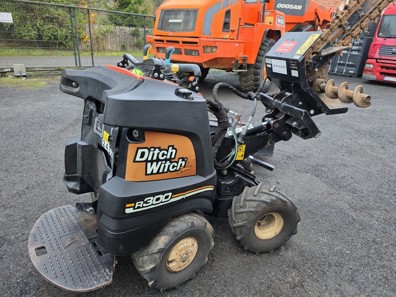 Мини-экскаватор Ditch Witch R300: фото 6