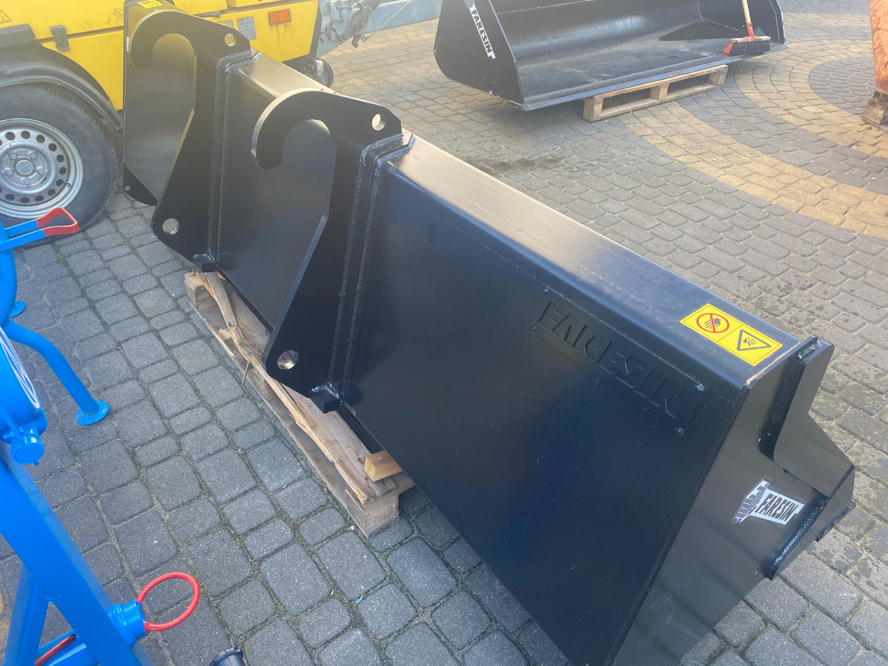 FARESIN WHITES GP BUCKET 2440 mm FH 8U FR00 - Ковш для Строительной техники: фото 5 FARESIN WHITES GP BUCKET 2440 mm FH 8U FR00 - Ковш для Строительной техники: фото 5