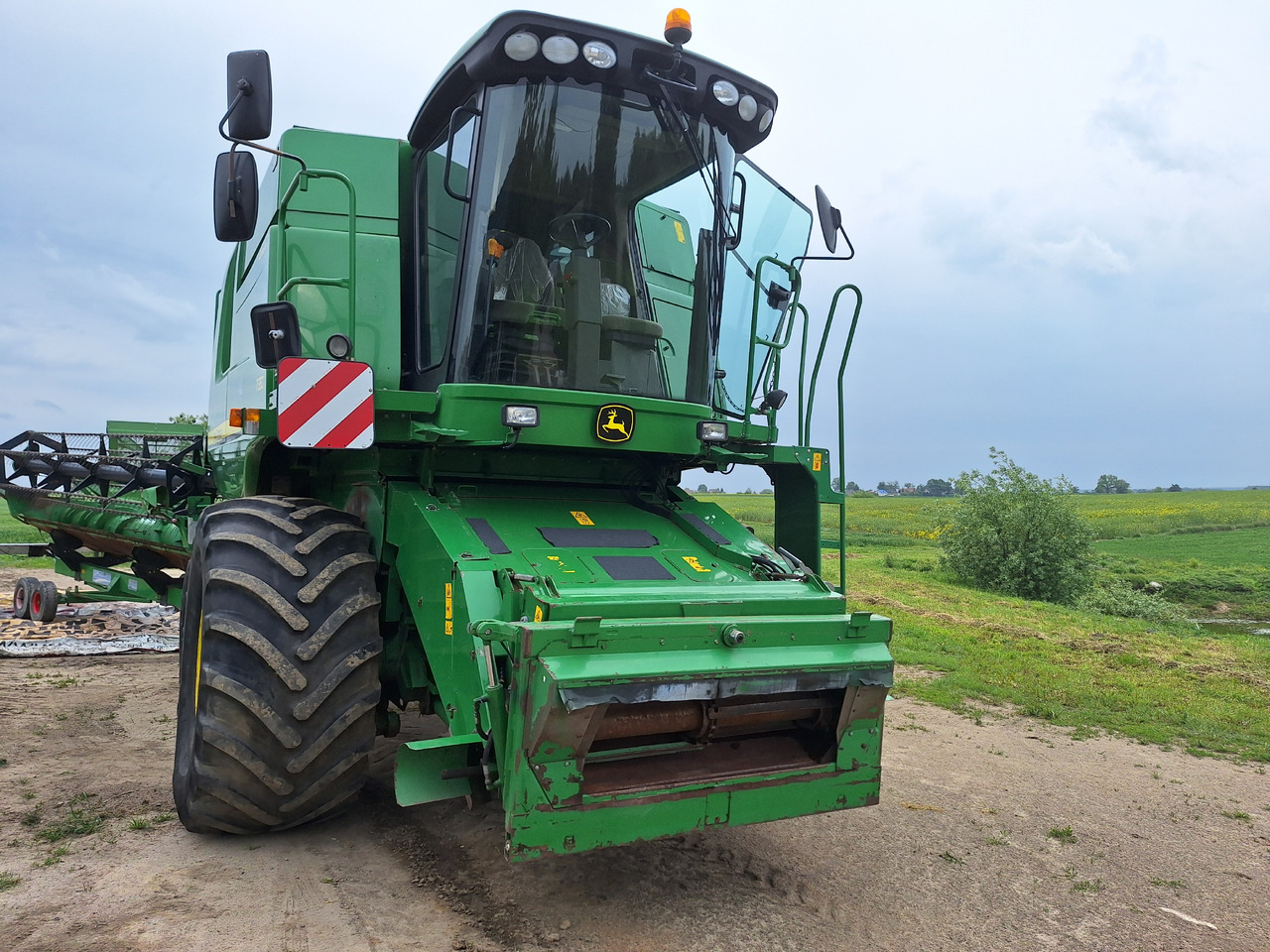 John Deere T550 - Зерноуборочный комбайн: фото 4 John Deere T550 - Зерноуборочный комбайн: фото 4