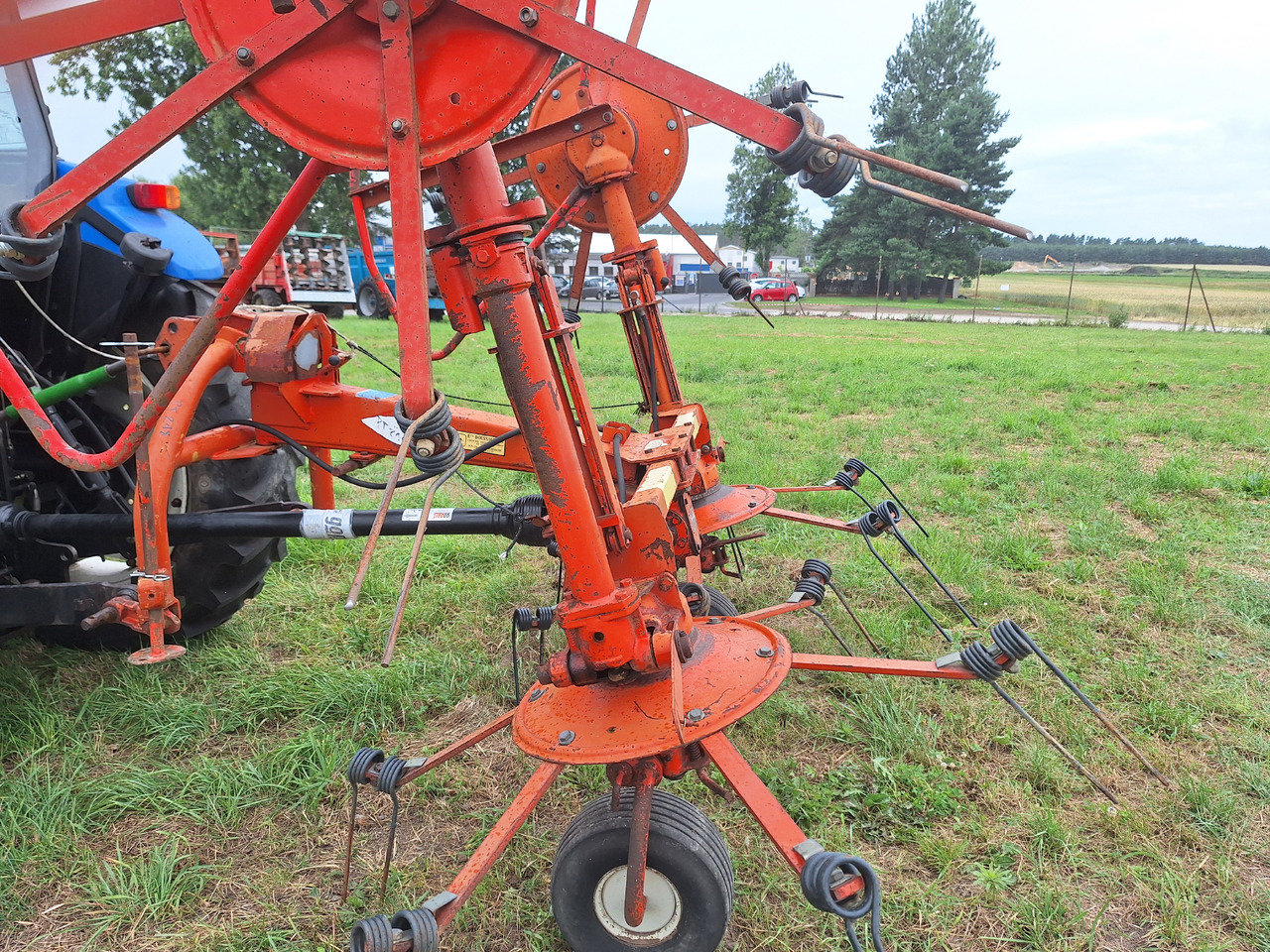 KUHN GF5000MH - Сеноворошилка: фото 1 KUHN GF5000MH - Сеноворошилка: фото 1