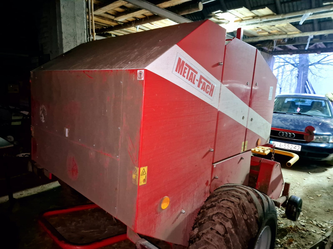 METAL-FACH Z-562 - Пресс-подборщик рулонный: фото 5 METAL-FACH Z-562 - Пресс-подборщик рулонный: фото 5