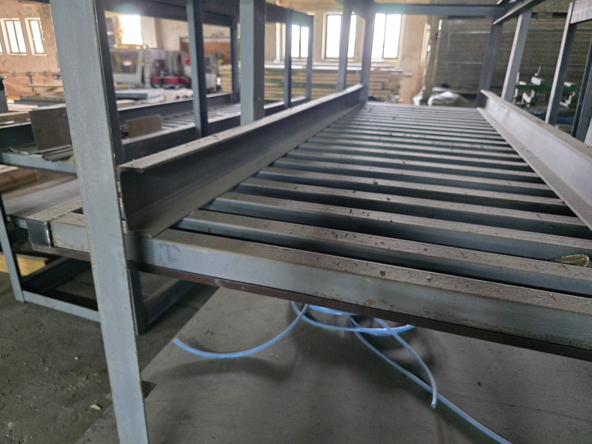 Prasa stół do klejenia płyt, drewna pneumatyczna regulowana 3 m - Деревообрабатывающий станок: фото 5 Prasa stół do klejenia płyt, drewna pneumatyczna regulowana 3 m - Деревообрабатывающий станок: фото 5