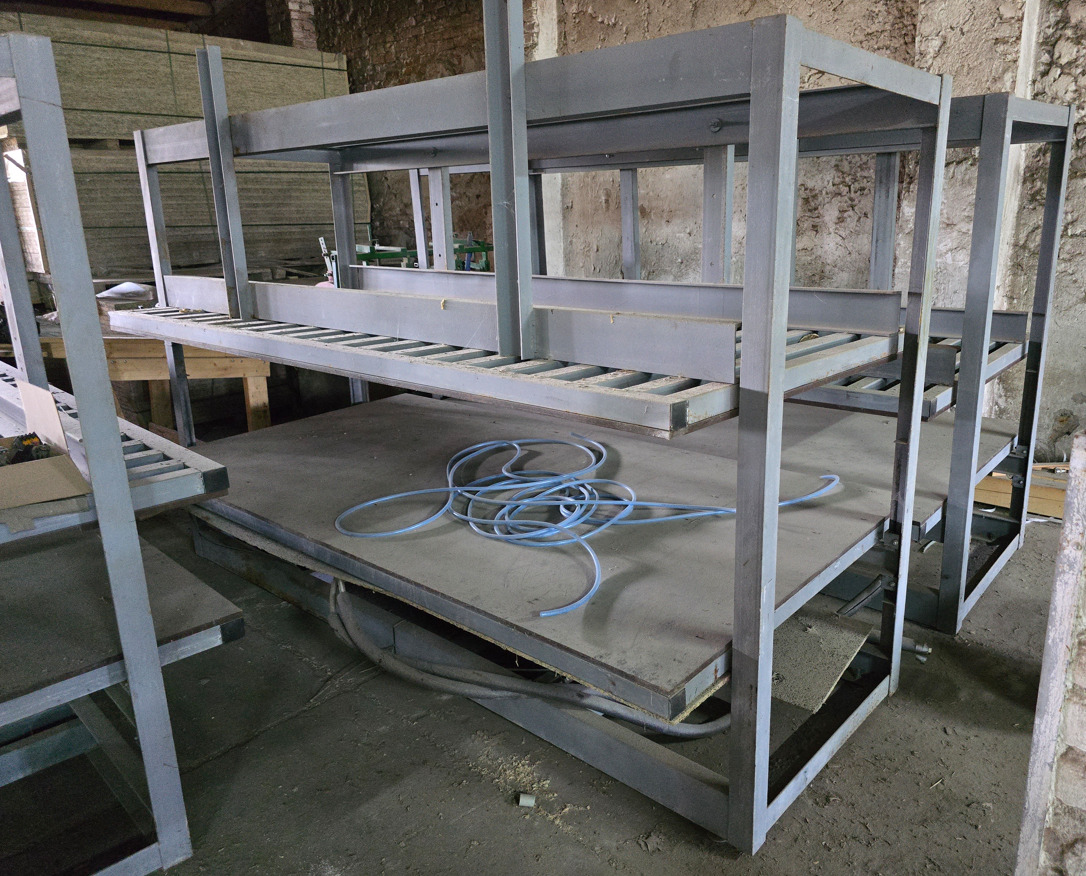 Prasa stół do klejenia płyt, drewna pneumatyczna regulowana 3 m - Деревообрабатывающий станок: фото 1 Prasa stół do klejenia płyt, drewna pneumatyczna regulowana 3 m - Деревообрабатывающий станок: фото 1