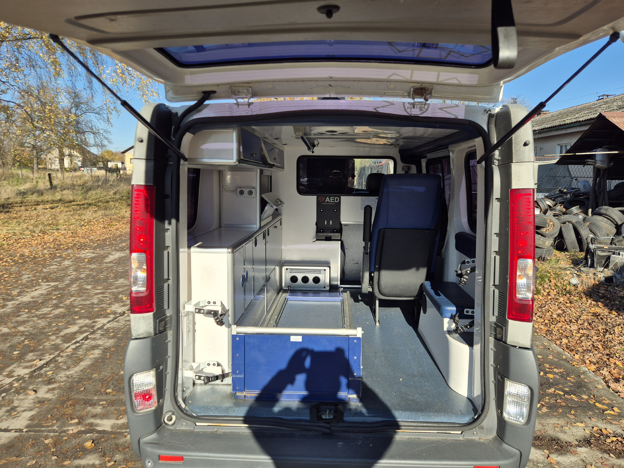 RENAULT Trafic 2.0 dCi 115 KM - Машина скорой помощи: фото 5 RENAULT Trafic 2.0 dCi 115 KM - Машина скорой помощи: фото 5