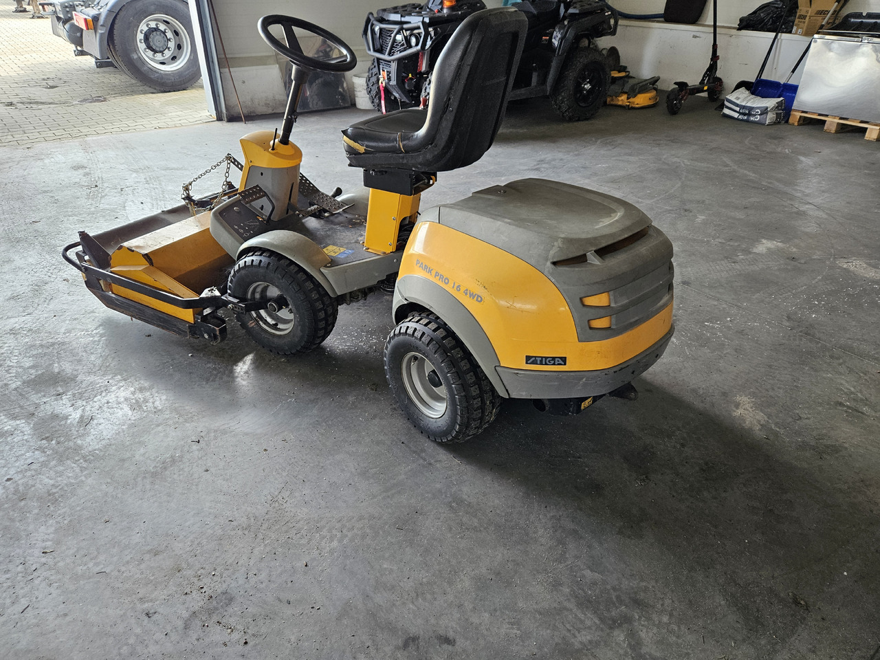 Stiga Park Pro 16 4WD - Газонокосилка: фото 3 Stiga Park Pro 16 4WD - Газонокосилка: фото 3