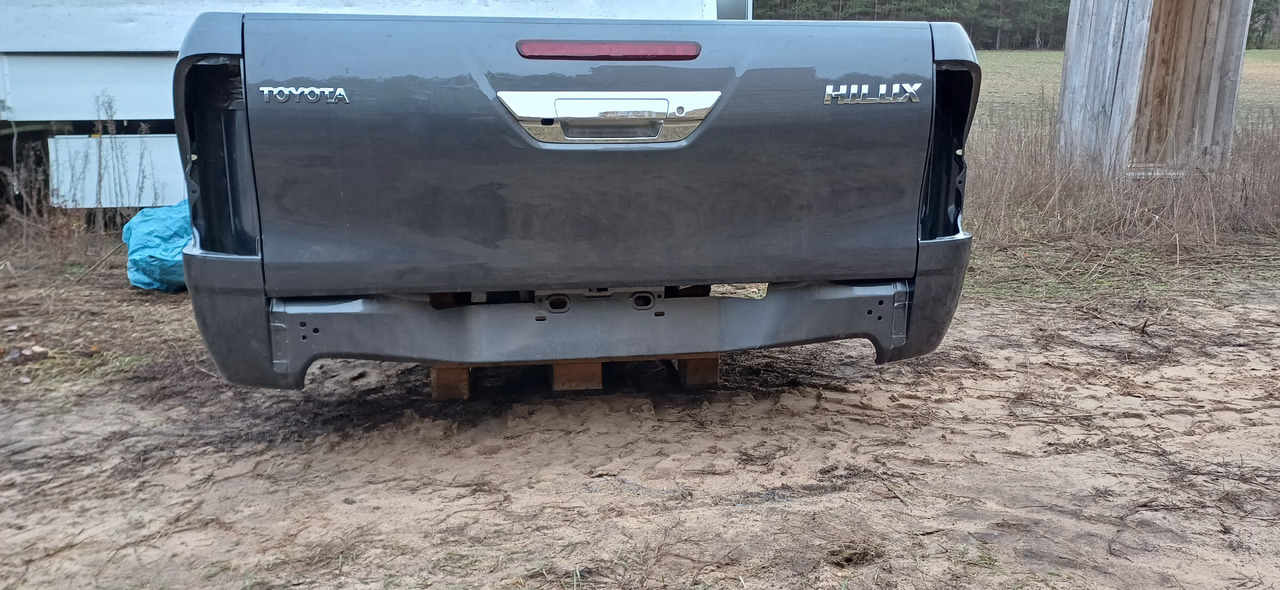 TOYOTA HILUX Extracab (2023 r.) NOWA paka skrzynia - Кузов и экстерьер: фото 4 TOYOTA HILUX Extracab (2023 r.) NOWA paka skrzynia - Кузов и экстерьер: фото 4