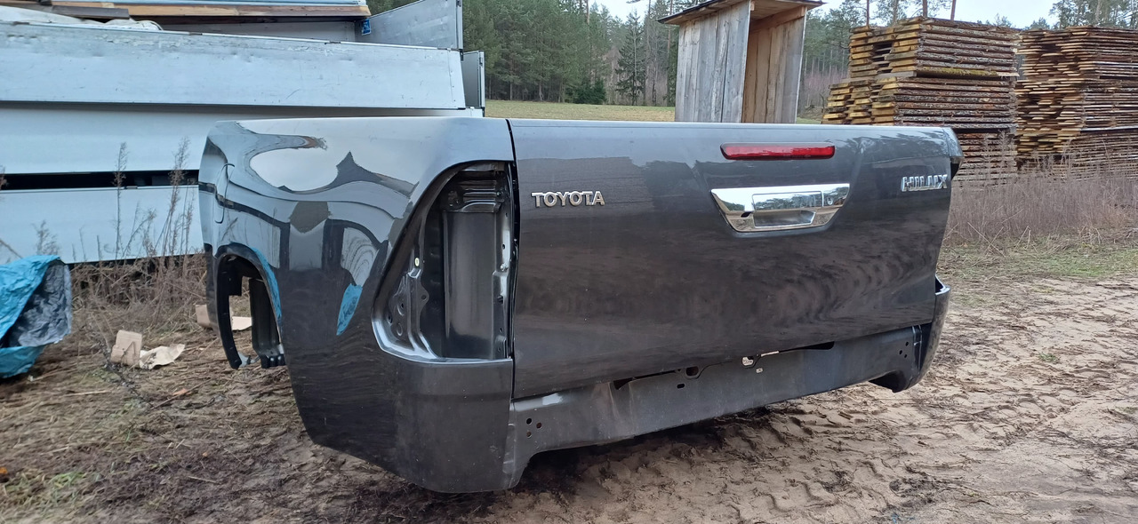 TOYOTA HILUX Extracab (2023 r.) NOWA paka skrzynia - Кузов и экстерьер: фото 1 TOYOTA HILUX Extracab (2023 r.) NOWA paka skrzynia - Кузов и экстерьер: фото 1