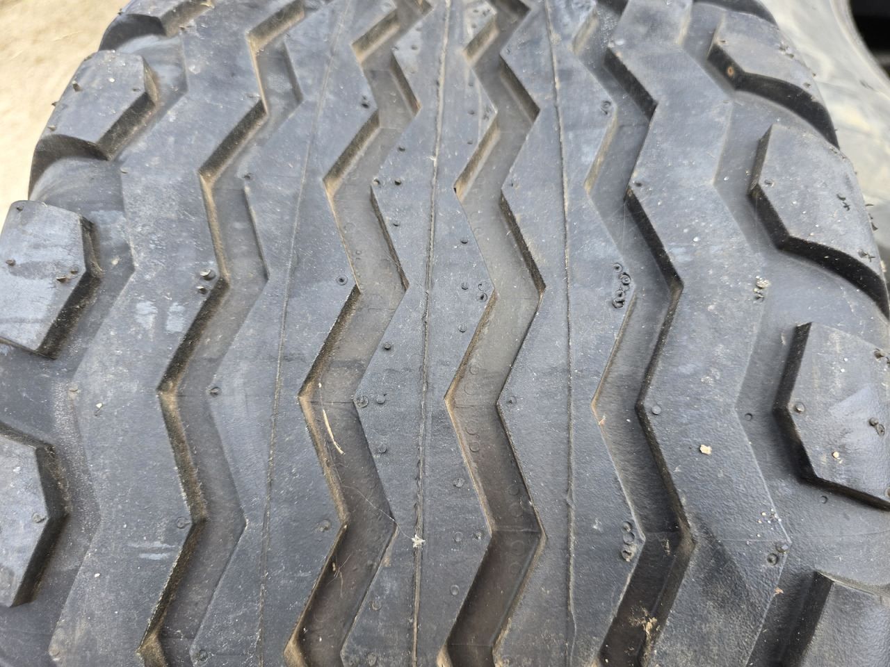 TRELLEBORG 340/55-16 - Шина для Строительной техники: фото 4 TRELLEBORG 340/55-16 - Шина для Строительной техники: фото 4