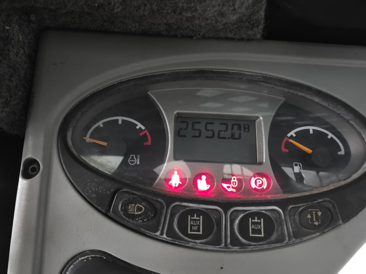 Bob cat s100 - Мини-погрузчик с бортовым поворотом: фото 5 Bob cat s100 - Мини-погрузчик с бортовым поворотом: фото 5