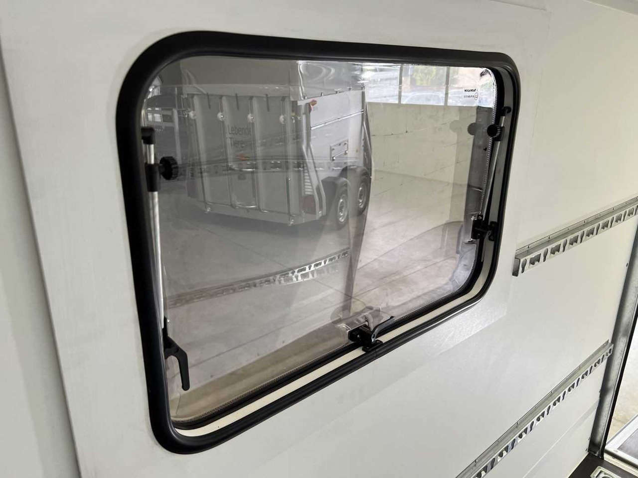 Новый Прицеп-фургон BLYSS F1330HD Seitentür,Fenster,Aero Kofferanhänger: фото 17