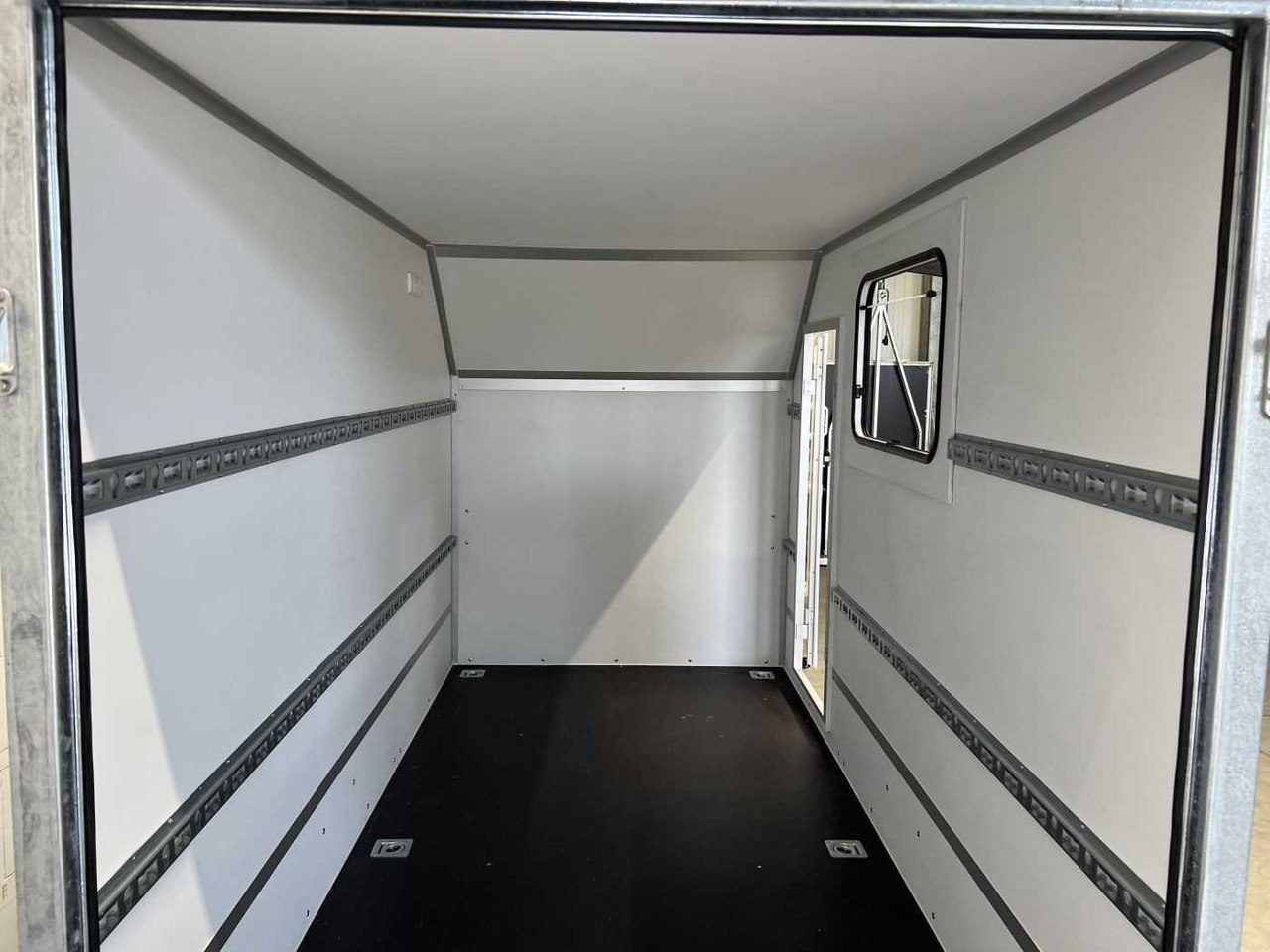 Новый Прицеп-фургон BLYSS F1330HD Seitentür,Fenster,Aero Kofferanhänger: фото 11