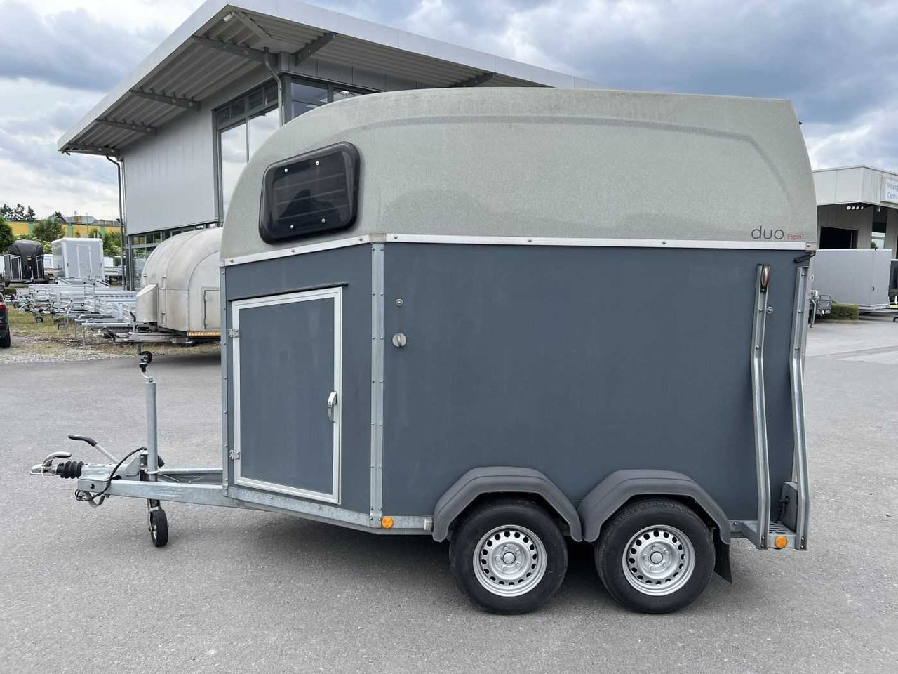BOECKMANN Duo Esprit CG SK Pferdeanhänger - Прицеп-коневоз: фото 3 BOECKMANN Duo Esprit CG SK Pferdeanhänger - Прицеп-коневоз: фото 3