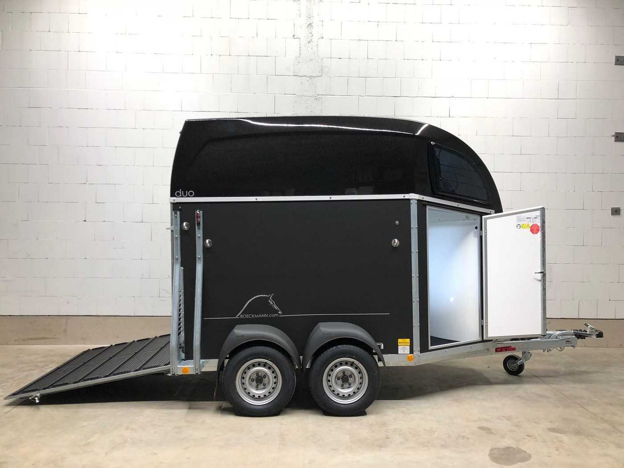 BOECKMANN Duo R ALB Pferdeanhänger - Прицеп-коневоз: фото 2 BOECKMANN Duo R ALB Pferdeanhänger - Прицеп-коневоз: фото 2