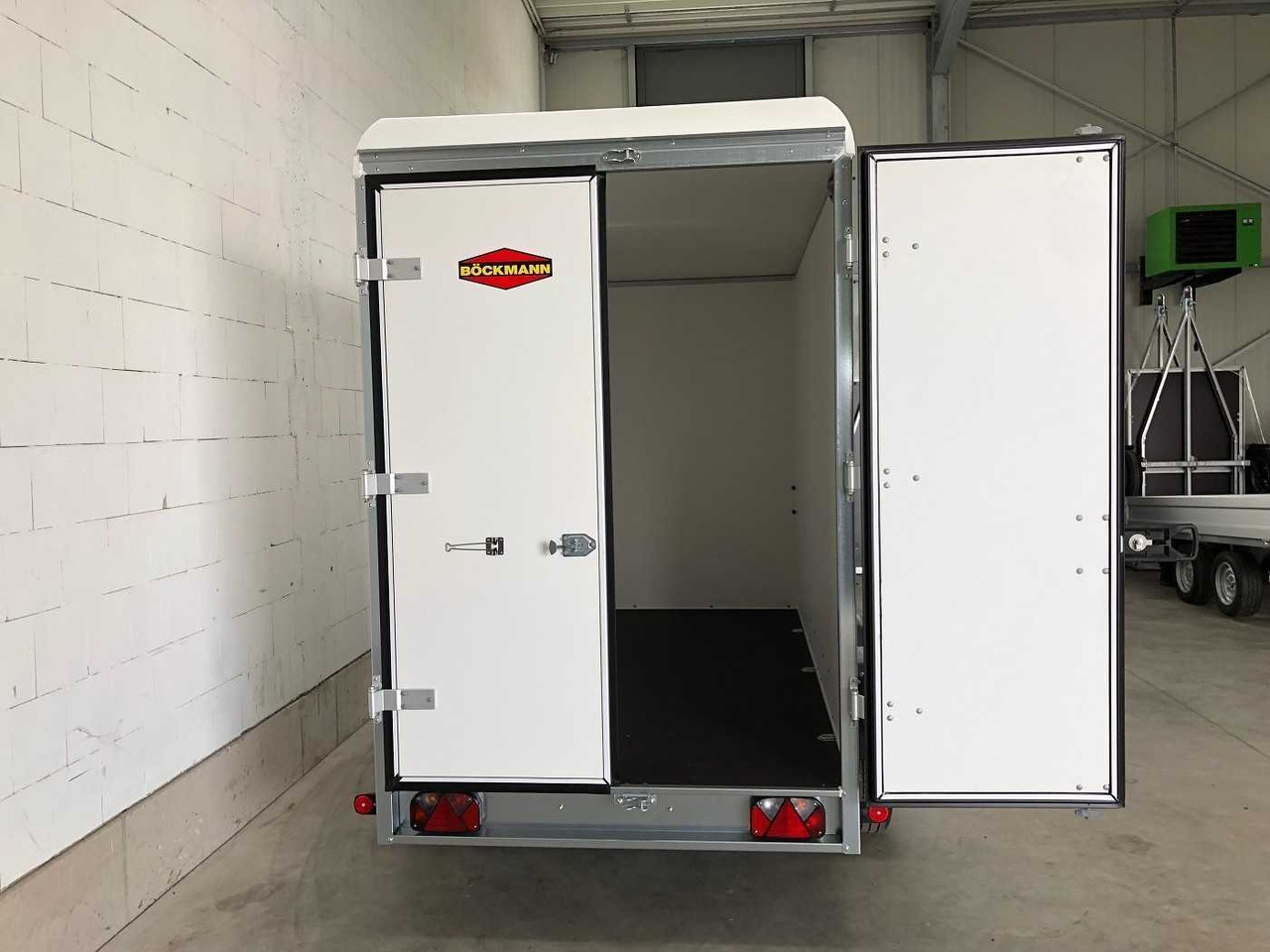 BOECKMANN KT 3015/20 H Kofferanhänger лизинг BOECKMANN KT 3015/20 H Kofferanhänger: фото 6 BOECKMANN KT 3015/20 H Kofferanhänger лизинг BOECKMANN KT 3015/20 H Kofferanhänger: фото 6