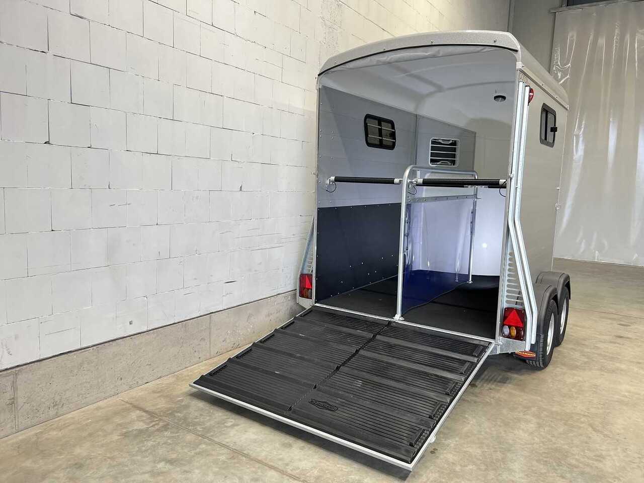 BOECKMANN Portax Esprit silv+bl Paket Pferdeanhänger - Прицеп-коневоз: фото 4 BOECKMANN Portax Esprit silv+bl Paket Pferdeanhänger - Прицеп-коневоз: фото 4