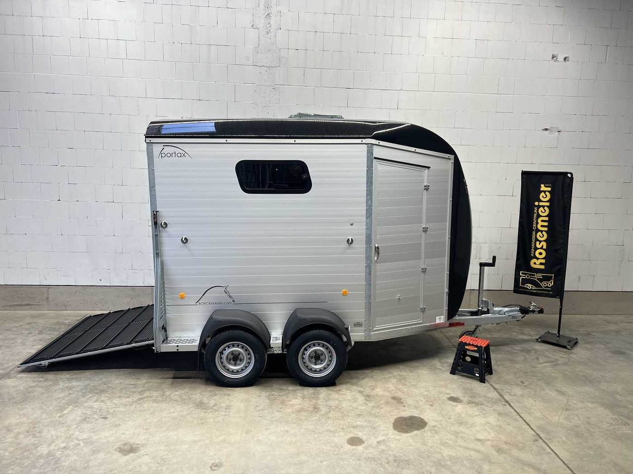 BOECKMANN Portax SKA Pferdeanhänger - Прицеп-коневоз: фото 2 BOECKMANN Portax SKA Pferdeanhänger - Прицеп-коневоз: фото 2