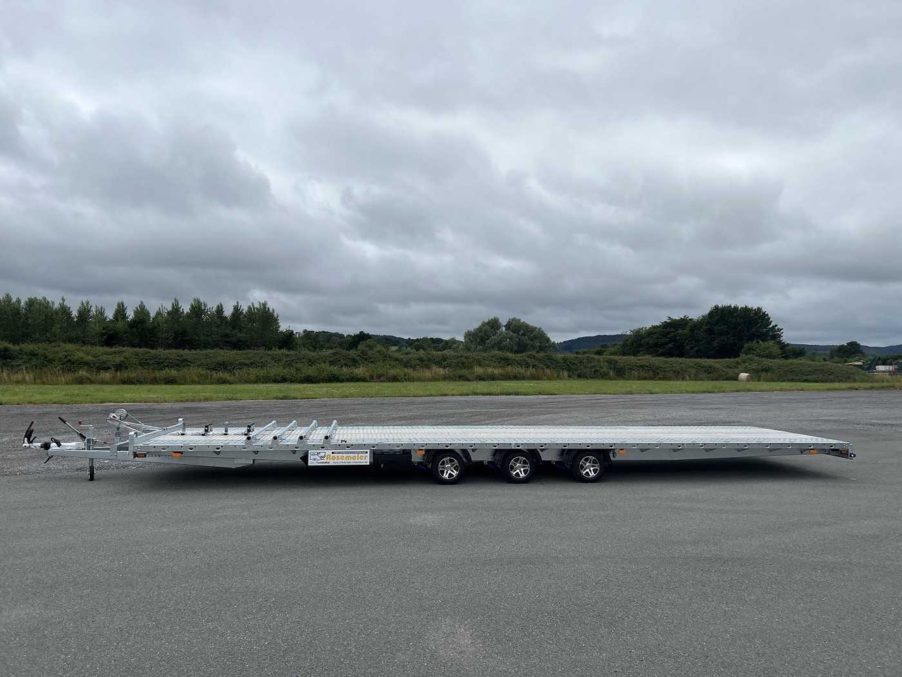 Cargo F 35.10 SP Tridem Autotransporter - Прицеп для легкового автомобиля: фото 4 Cargo F 35.10 SP Tridem Autotransporter - Прицеп для легкового автомобиля: фото 4