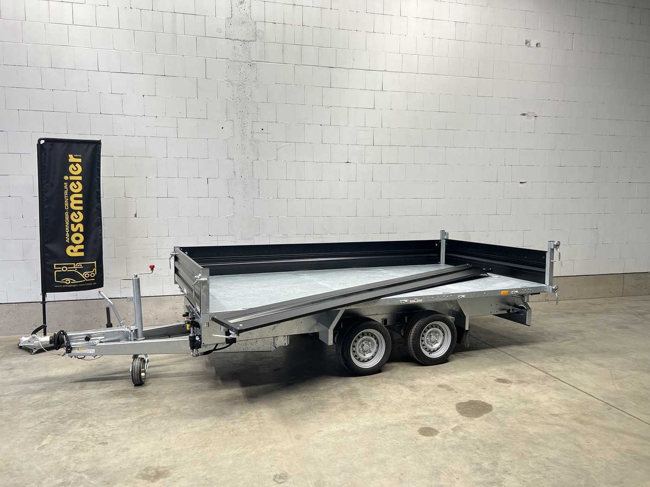 Новый Самосвальный прицеп HUMBAUR HTK 3500.37 Stahl Black Dreiseitenkipper: фото 20