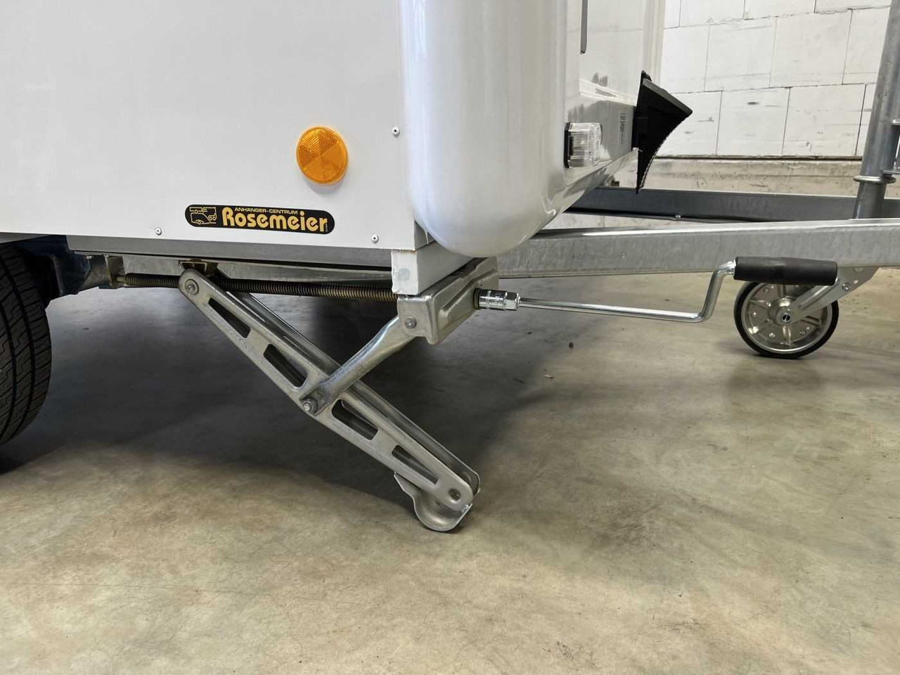TPV Foodtrailer Modell 2.0 Verkaufsanhänger - Прицеп: фото 5 TPV Foodtrailer Modell 2.0 Verkaufsanhänger - Прицеп: фото 5