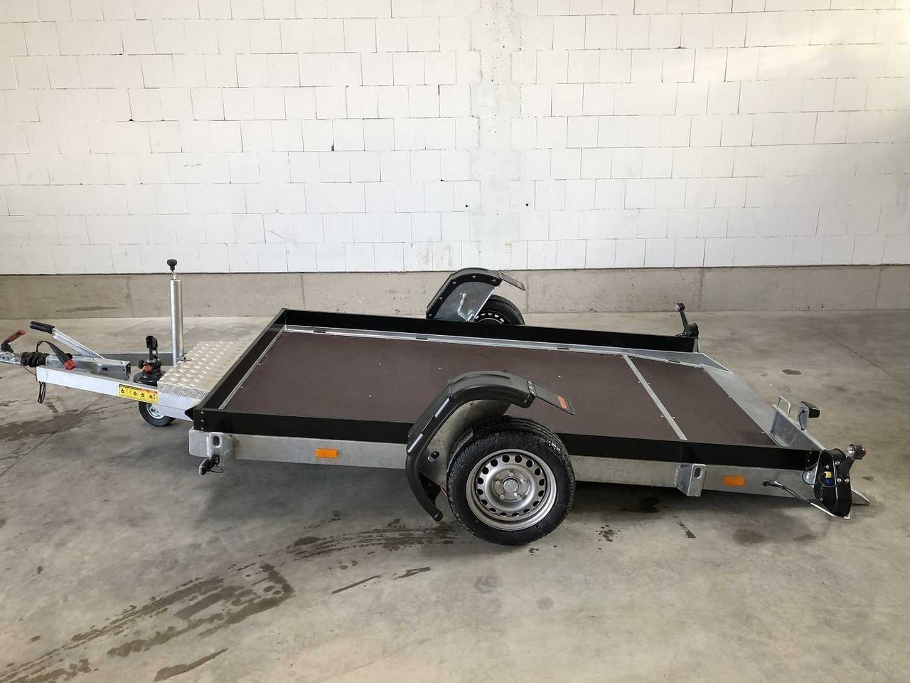 VEZEKO Husky FB 18.28 Absenker - Прицеп для мотоцикла: фото 2 VEZEKO Husky FB 18.28 Absenker - Прицеп для мотоцикла: фото 2