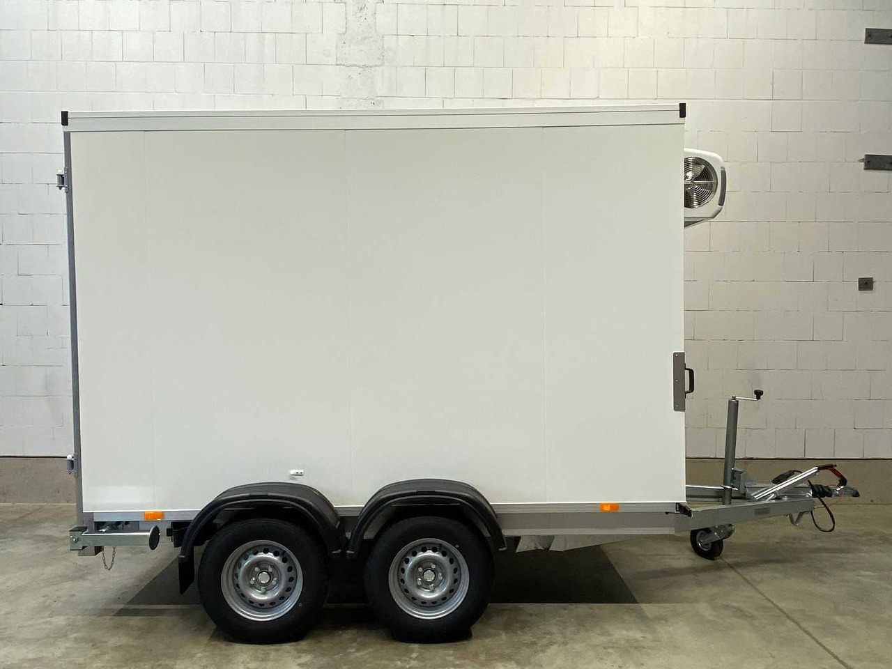 VEZEKO TK B 27.30 KH Kühlanhänger - Прицеп-рефрижератор: фото 3 VEZEKO TK B 27.30 KH Kühlanhänger - Прицеп-рефрижератор: фото 3