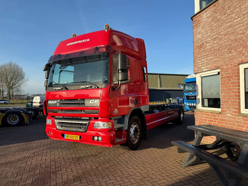 DAF CF 75 CF75-250 4X2 SPACECAB/RENOVA/STEEL/AIR/AIRCO/HOLLAND TRUCK - Грузовик-контейнеровоз/ Сменный кузов: фото 2 DAF CF 75 CF75-250 4X2 SPACECAB/RENOVA/STEEL/AIR/AIRCO/HOLLAND TRUCK - Грузовик-контейнеровоз/ Сменный кузов: фото 2