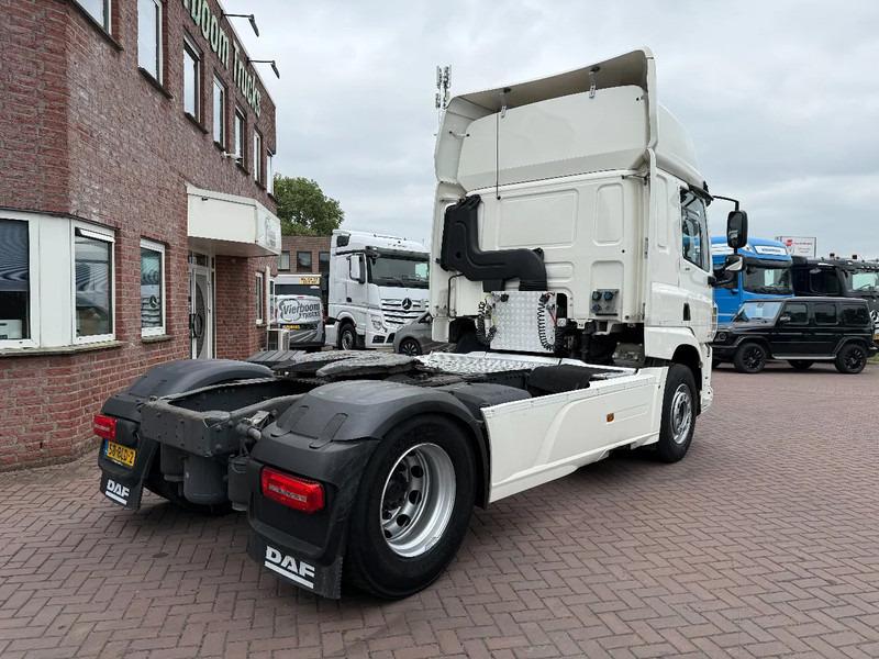 DAF CF 410 4X2 SPACECAB EURO6 DISTRIBUTIETREKKER MILIEUZONE DAF ONDERHOUD HOLLAND TRUCK!!! - Тягач: фото 4 DAF CF 410 4X2 SPACECAB EURO6 DISTRIBUTIETREKKER MILIEUZONE DAF ONDERHOUD HOLLAND TRUCK!!! - Тягач: фото 4
