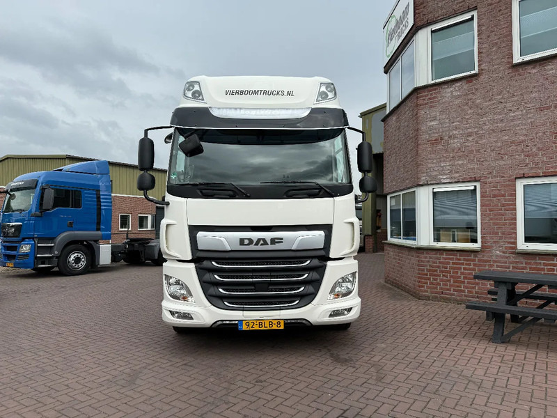 DAF CF 410 CF410 4X2 Spacecab - Distributie trekker - Mileuzone - Dealer onderhouden - apk 6-2026 - Тягач: фото 2 DAF CF 410 CF410 4X2 Spacecab - Distributie trekker - Mileuzone - Dealer onderhouden - apk 6-2026 - Тягач: фото 2