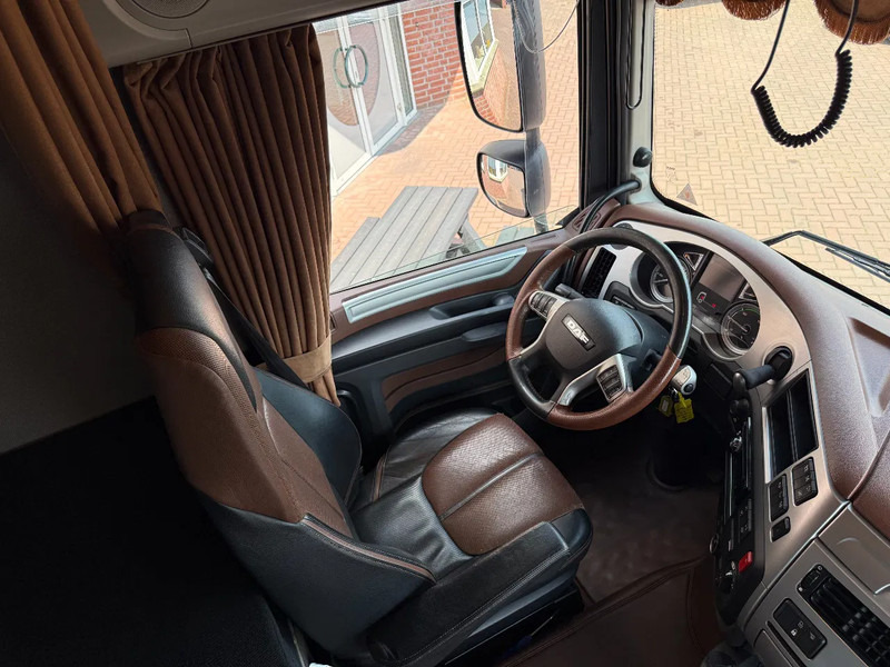 DAF XF 480 XF480 SSC 4X2 / EURO6 D / RETARDER / SPECIAL INTERIOR / NEW CONDITION / FULL AIR / NL TRUCK - Тягач: фото 4 DAF XF 480 XF480 SSC 4X2 / EURO6 D / RETARDER / SPECIAL INTERIOR / NEW CONDITION / FULL AIR / NL TRUCK - Тягач: фото 4