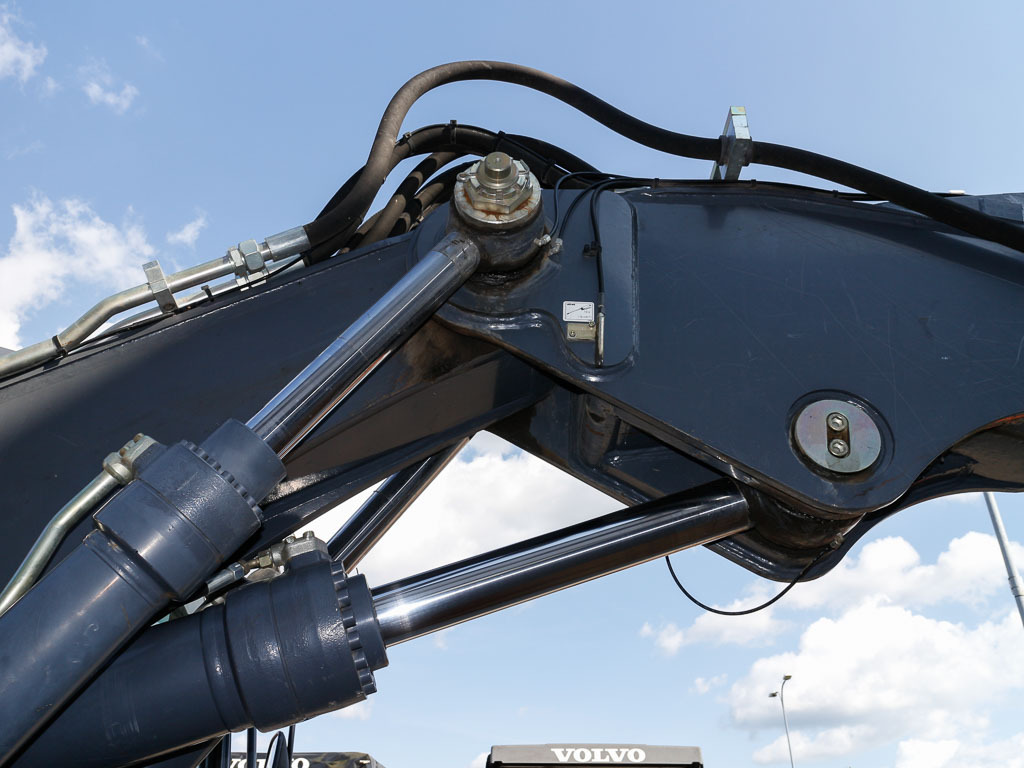 Колёсный экскаватор : фото 10