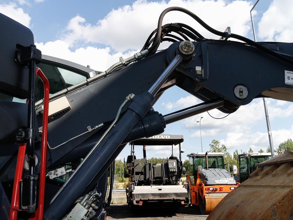 Колёсный экскаватор : фото 9